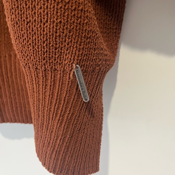 ✨Abercrombie Cozy Brown Knit Sweater✨ - Picture 9 of 9